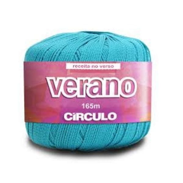 O Fio Verano 100% Poliamida é leve, macio e resistente, oferecendo caimento fluido e ótima definição dos pontos. Ideal para peças de verão como blusas, croppeds, saídas de praia e acessórios em crochê.